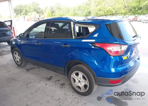 2018 Ford Escape S z USA, uszkodzony, nr VIN 1FMCU0F76JUA27845
